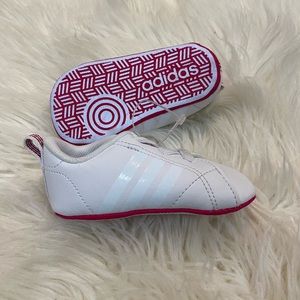 NWOT adidas vl court 2.0 crib shoes size 1